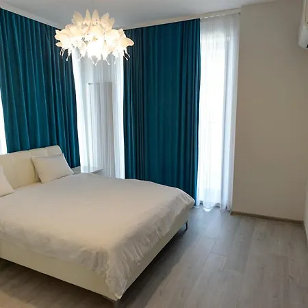 Atlantis & Mamaia